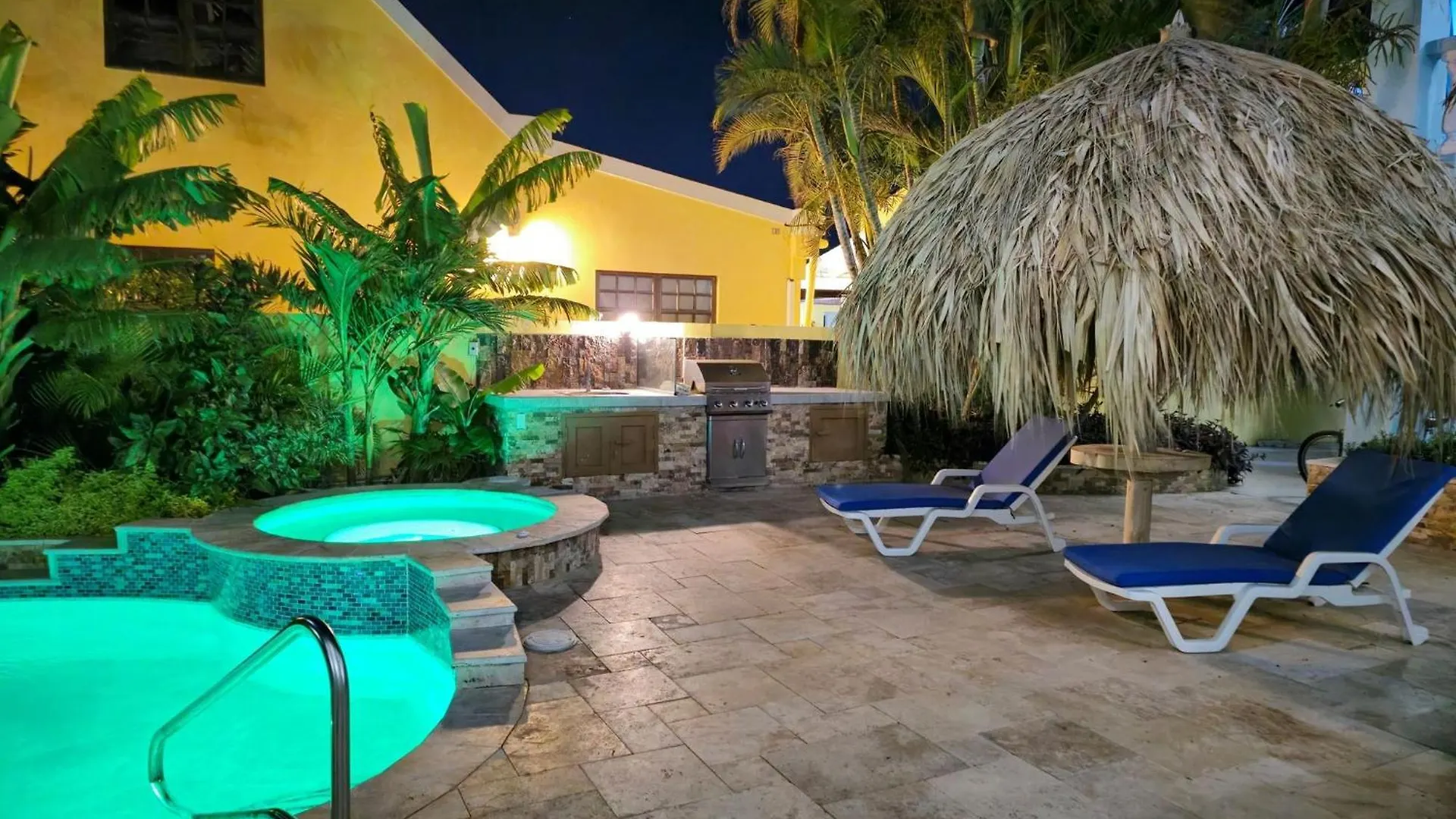 Wonderful 1-Bedroom Apartment 3 Km From Eagle Beach Noord