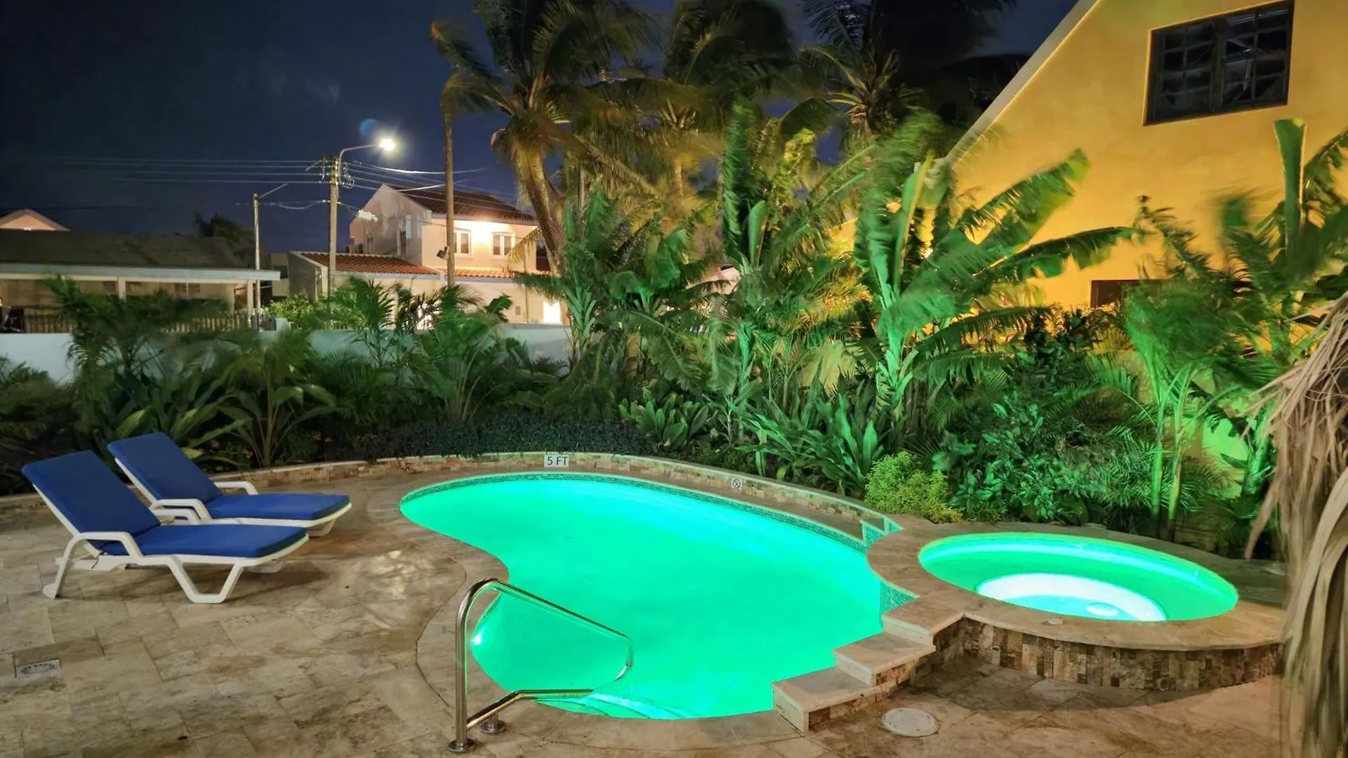 Wonderful 1-Bedroom Apartment 3 Km From Eagle Beach Noord